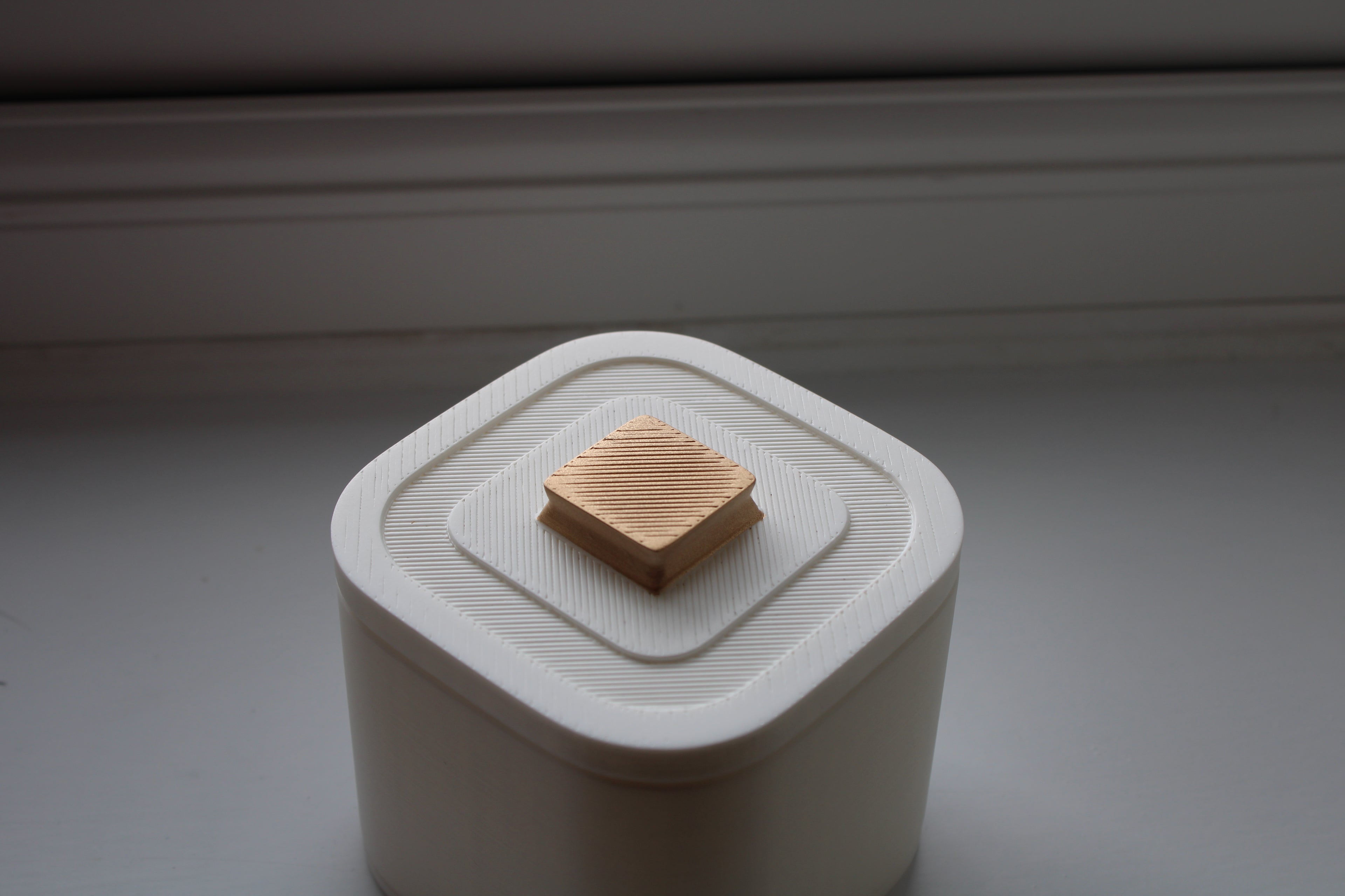 Small Versatile Storage Container Light White And Gold