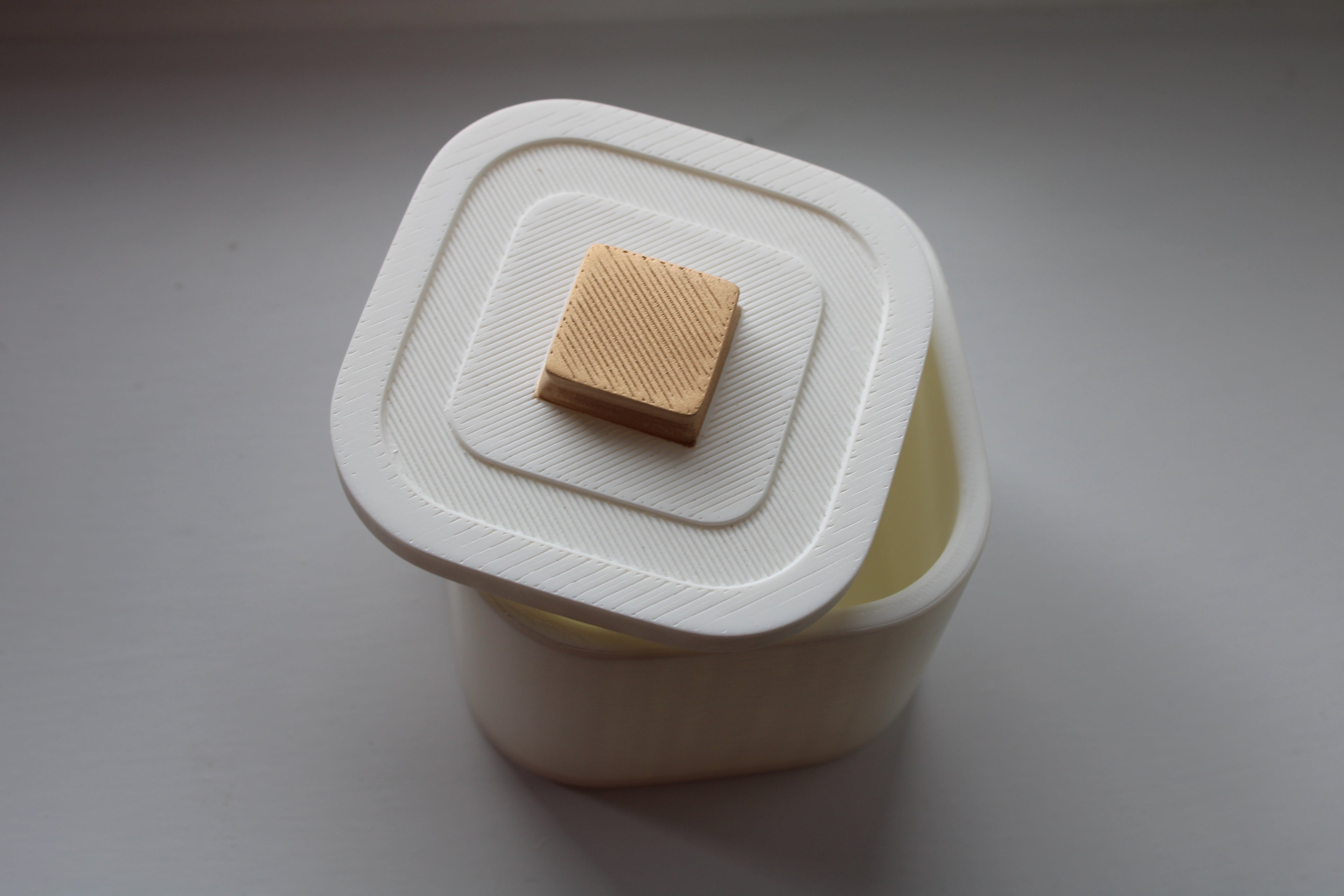 Small Versatile Storage Container Light White And Gold